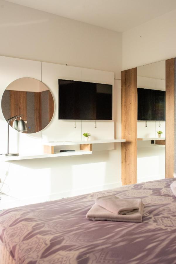 Swiss Plus Hotel Bihać Buitenkant foto