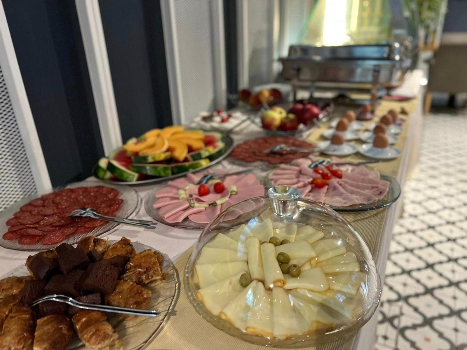 Swiss Plus Hotel Bihać Buitenkant foto